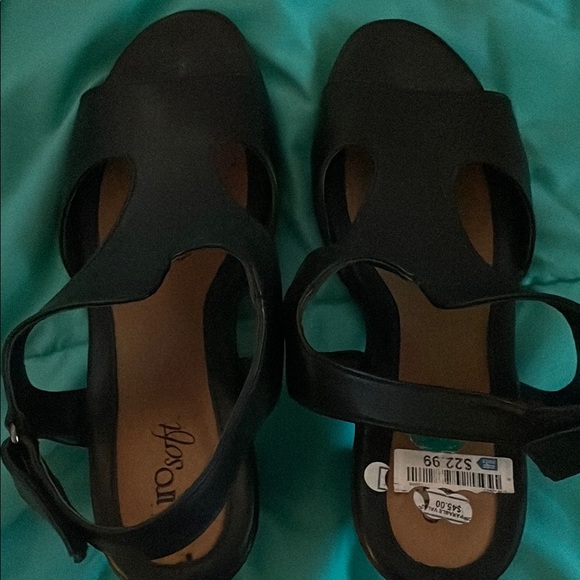 Stylish Black Sandals by - Picture 1 of 4